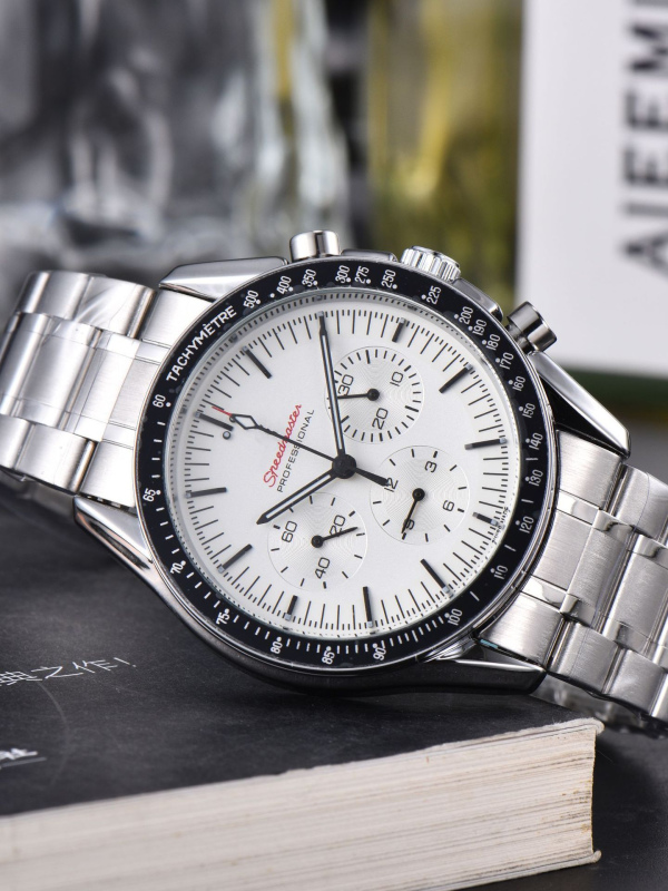 Часы Omega Speedmaster